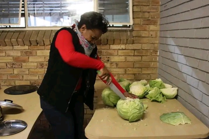 Food support for elderly and disadvantaged people in Johannesburg, South Africa